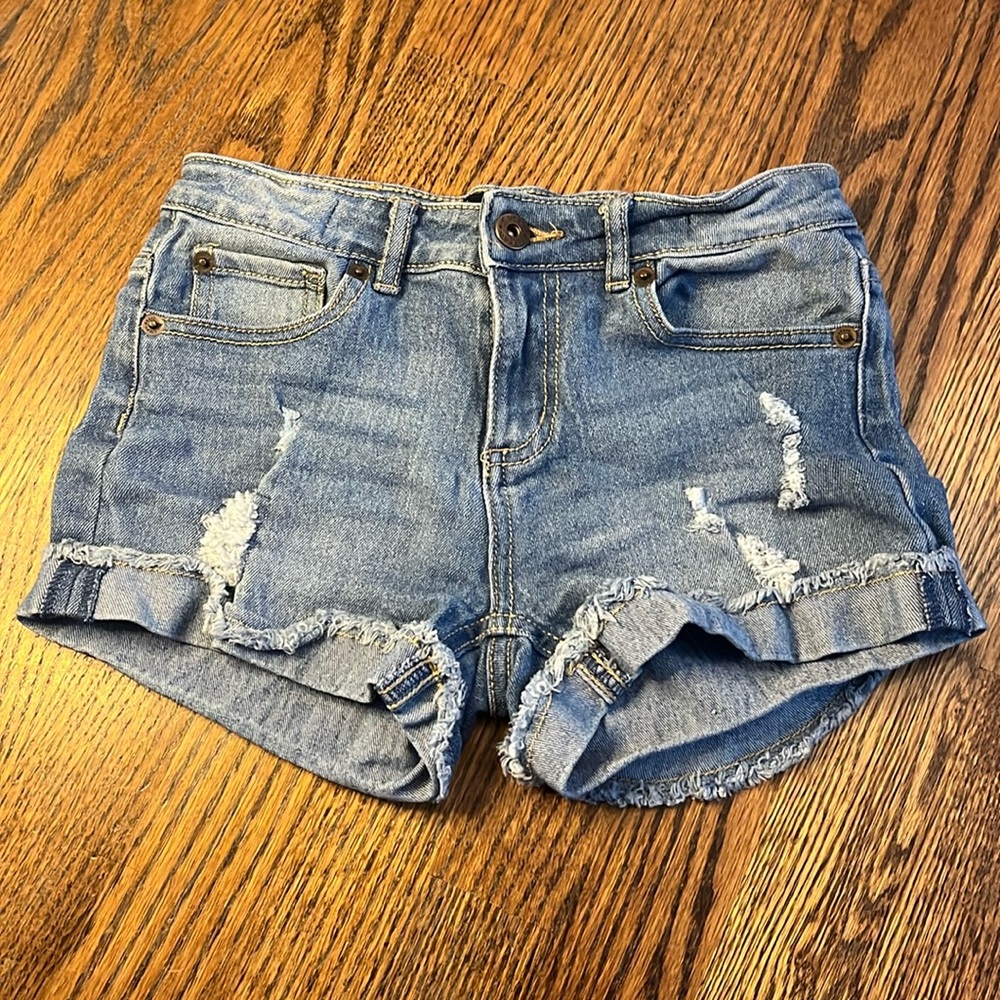 ☘️LIKE NEW LUCKY BRAND DENIM SHORTS☘️